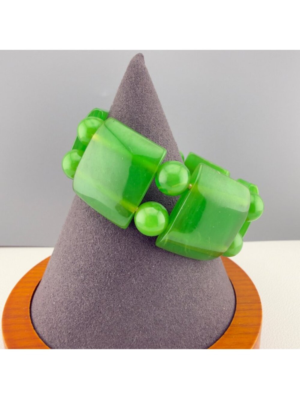 Vintage Green Acrylic Stretch Bracelet Chunky Square Beaded Retro Mod 6.5"
